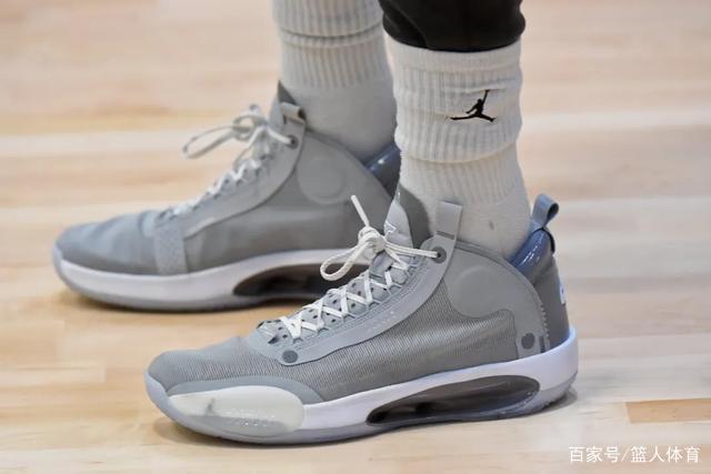 字母利拉德缺阵米神29+12 雄鹿大胜步行者2-3