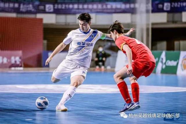 库里13中2仅得4分 绿军52分大胜勇士获11连胜