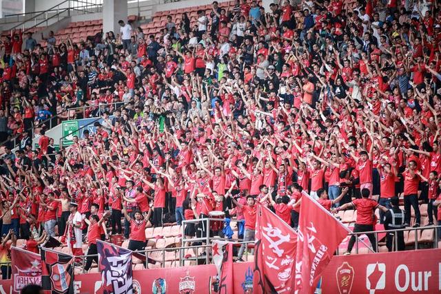 库里13中2仅得4分 绿军52分大胜勇士获11连胜